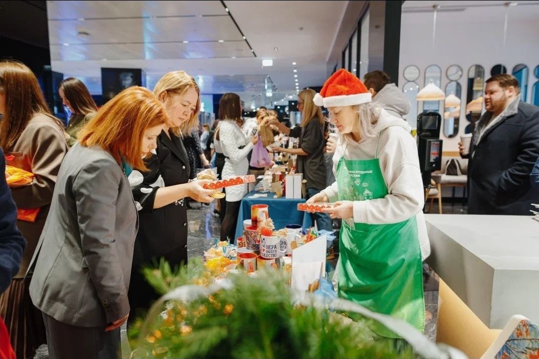 Первая благотворительная ярмарка РусГидро в Красноярске