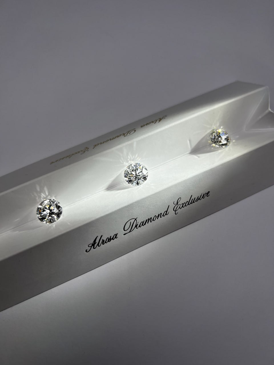 Цвет бриллианта: как он влияет на ценность