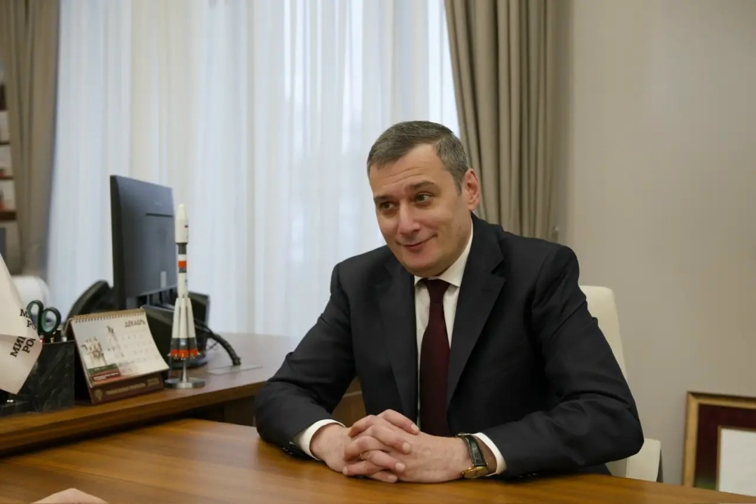 Глава Минстроя России Ирек Файзуллин провел рабочую встречу с Губернатором Курской области Александром Хинштейном