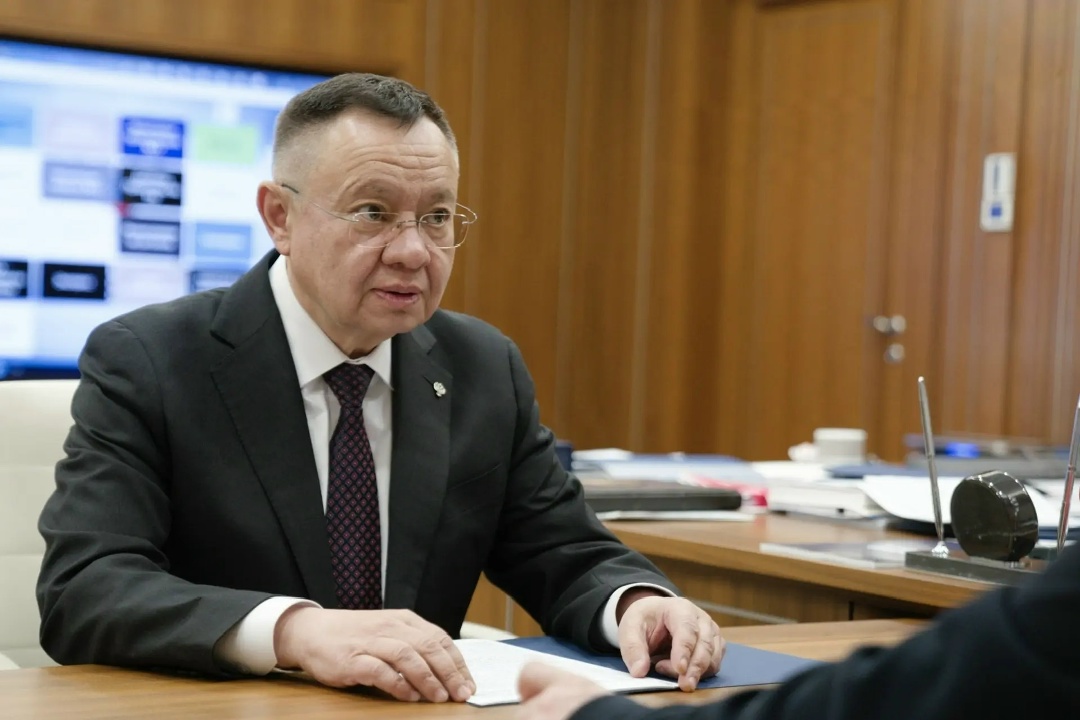 Министр строительства и ЖКХ РФ Ирек Файзуллин провел рабочую встречу с митрополитом Симферопольским и Крымским Тихоном