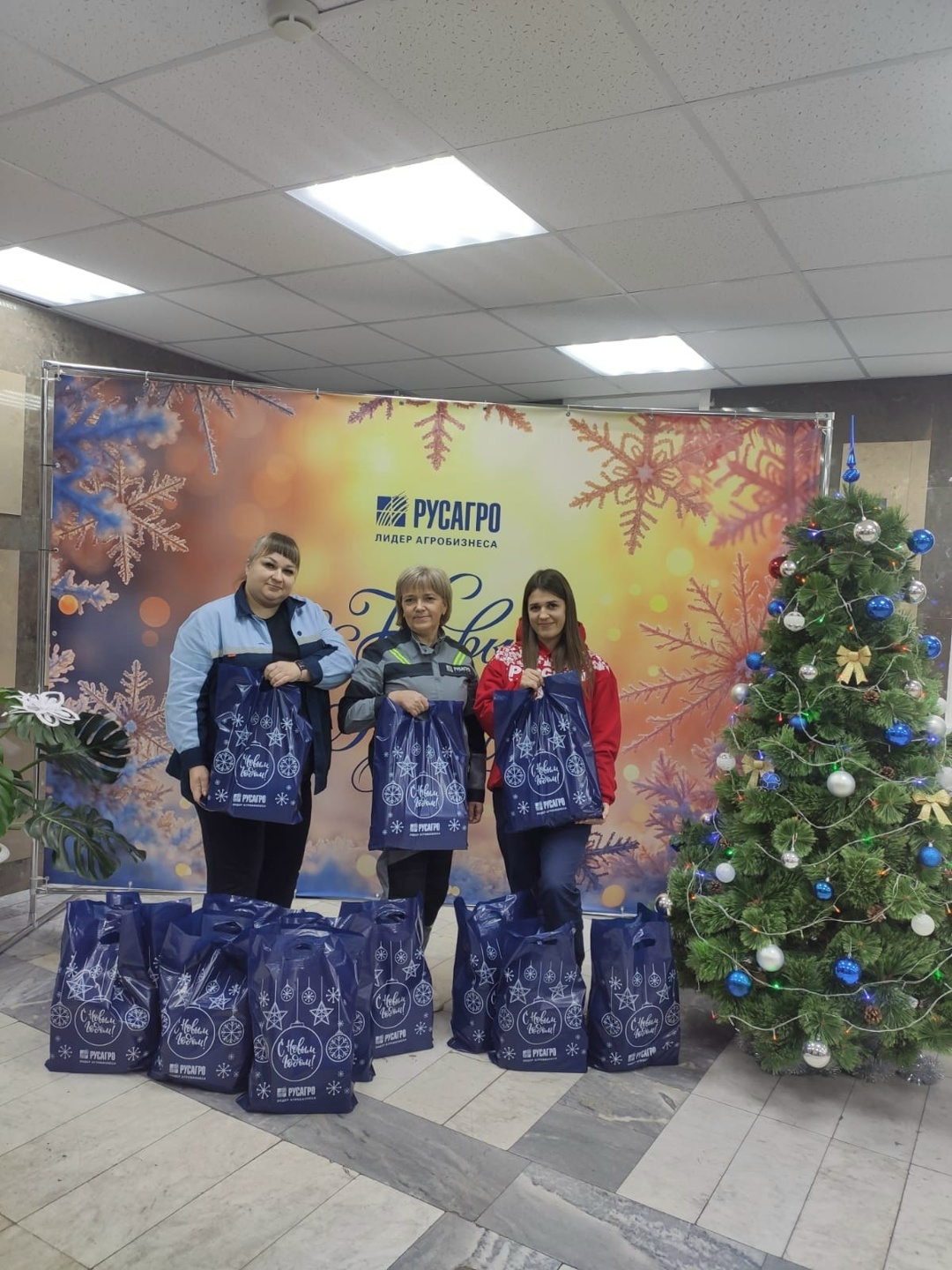 Традиция с душой: «Русагро» поздравляет сотрудников и их детей!