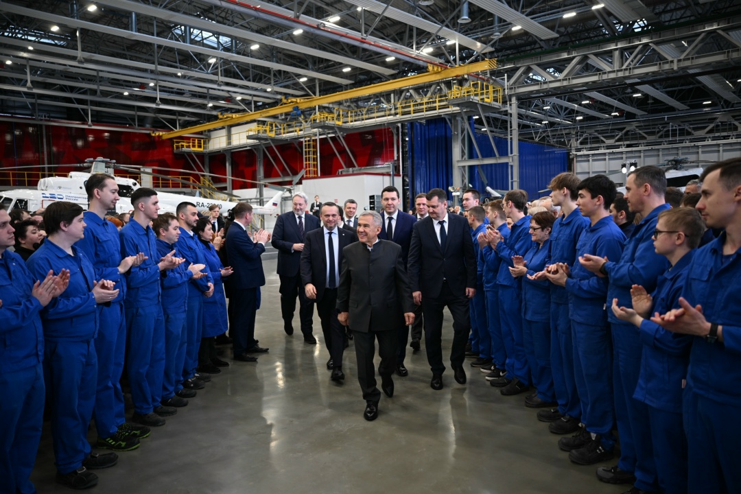 Четыре новых вертолета пополнили флот российских авиакомпаний