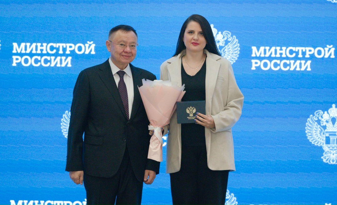 В Минстрое России прошло еженедельное оперативное совещание под председательством Министра строительства и ЖКХ РФ Ирека Файзуллина