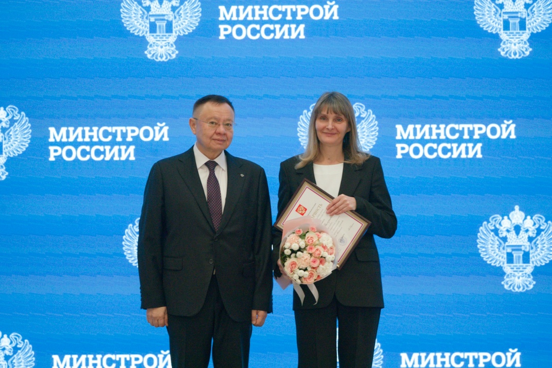 В Минстрое России прошло еженедельное оперативное совещание под председательством Министра строительства и ЖКХ РФ Ирека Файзуллина