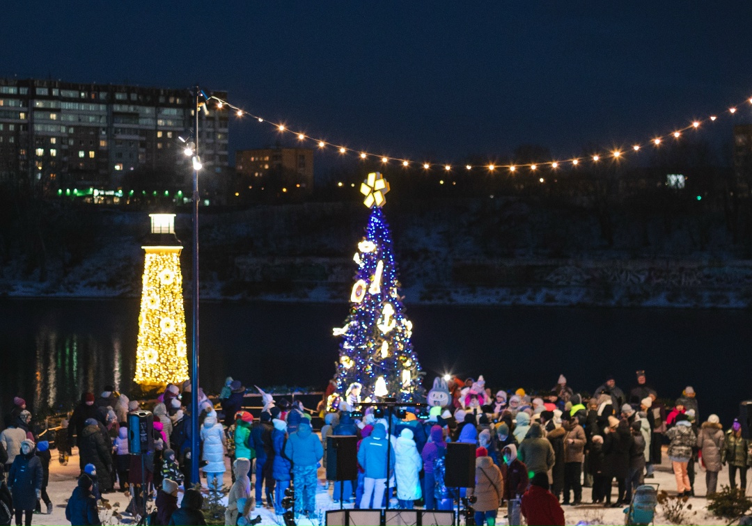 Красноярский «Остров» вновь наполнился атмосферой праздника: недавно здесь прошло первое в этом году новогоднее событие для детей и взрослых.