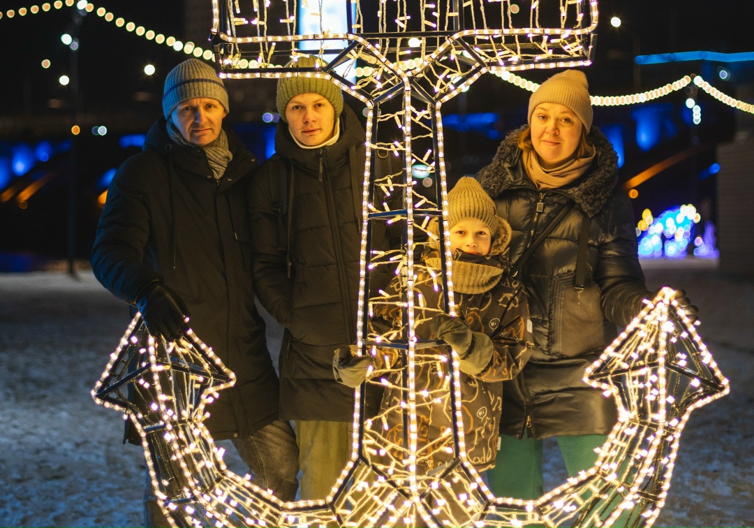 Красноярский «Остров» вновь наполнился атмосферой праздника: недавно здесь прошло первое в этом году новогоднее событие для детей и взрослых.