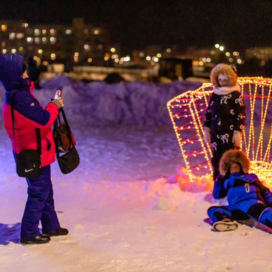 До Нового года остаются считанные дни, и наши города постепенно наполняются праздничной атмосферой