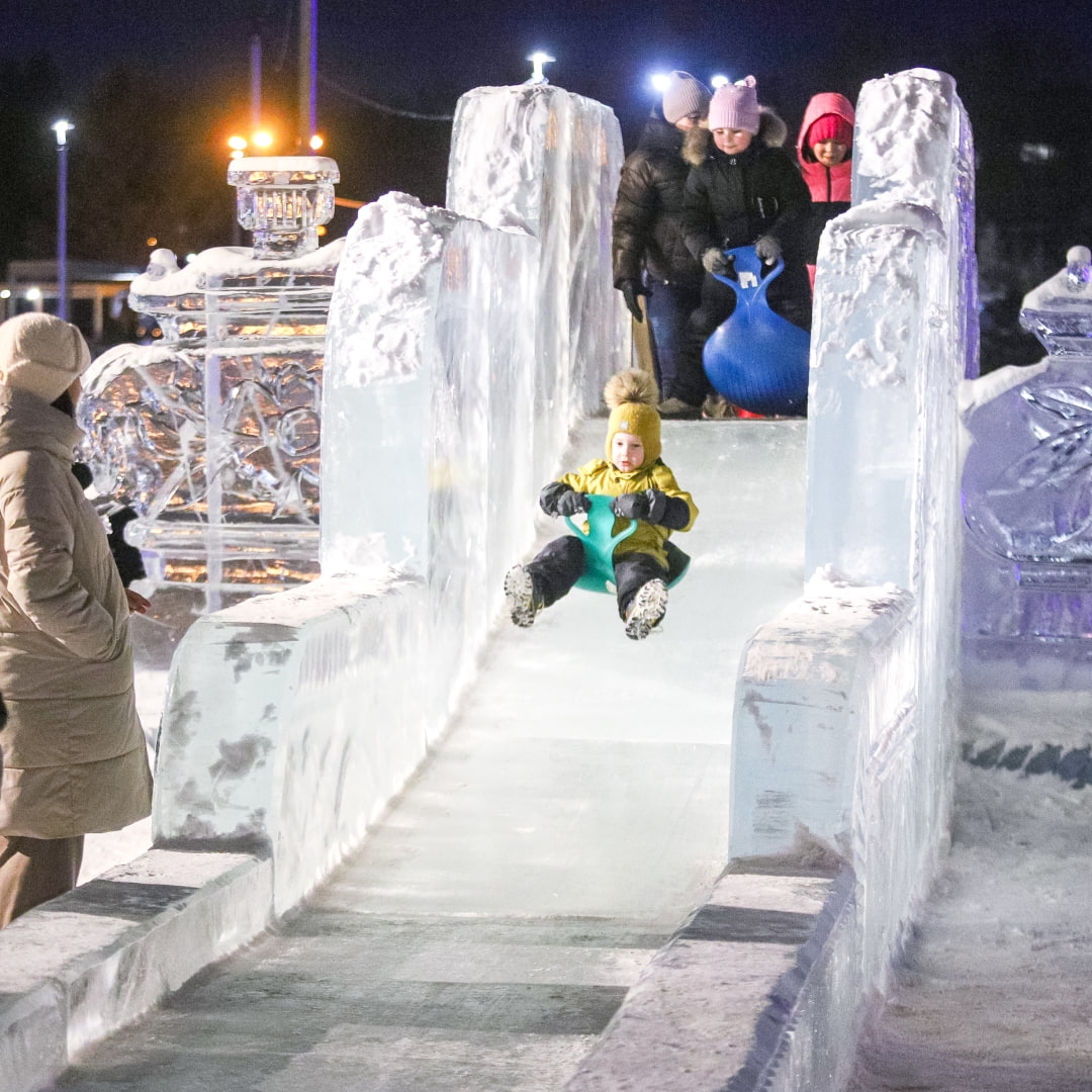 До Нового года остаются считанные дни, и наши города постепенно наполняются праздничной атмосферой