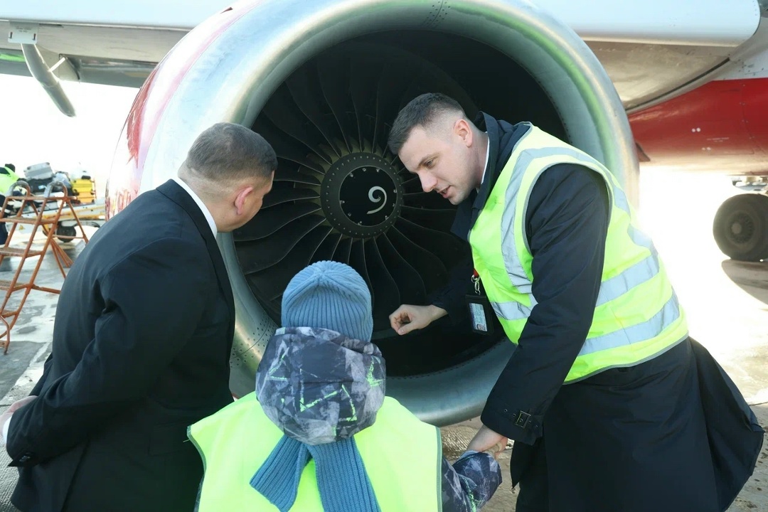 Авиационная мечта школьника из Волгограда исполнилась благодаря акции «Ёлка желаний»