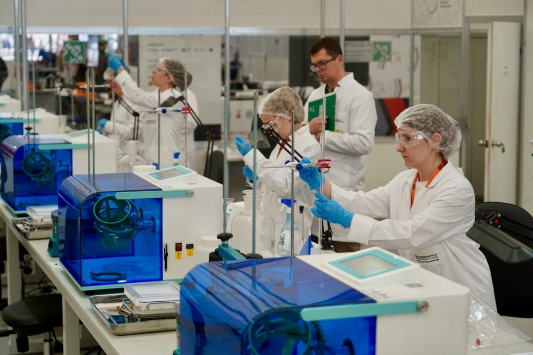 Дмитрий Чернышенко и Сергей Кравцов подвели итоги соревнований чемпионатного движения «Профессионалы» за 2025 год.