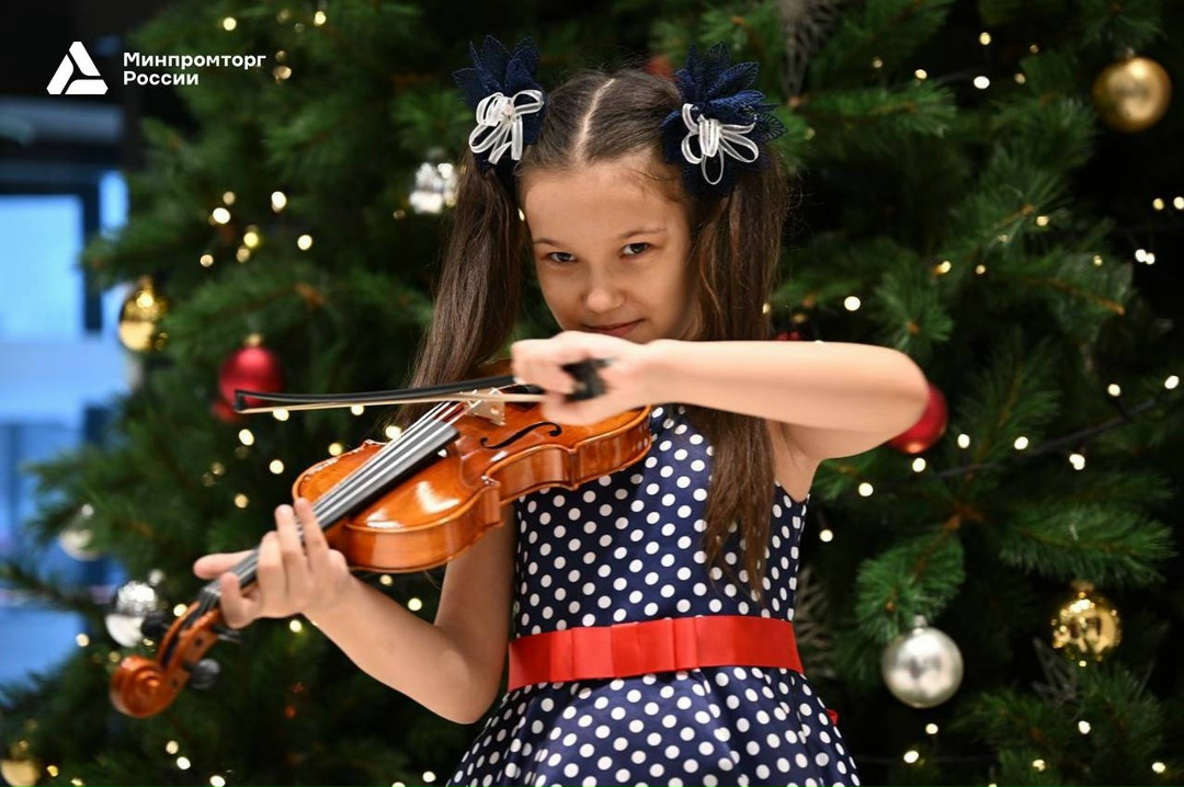 Иван Куликов исполнил мечты двух ребят в рамках «Ёлки желаний»