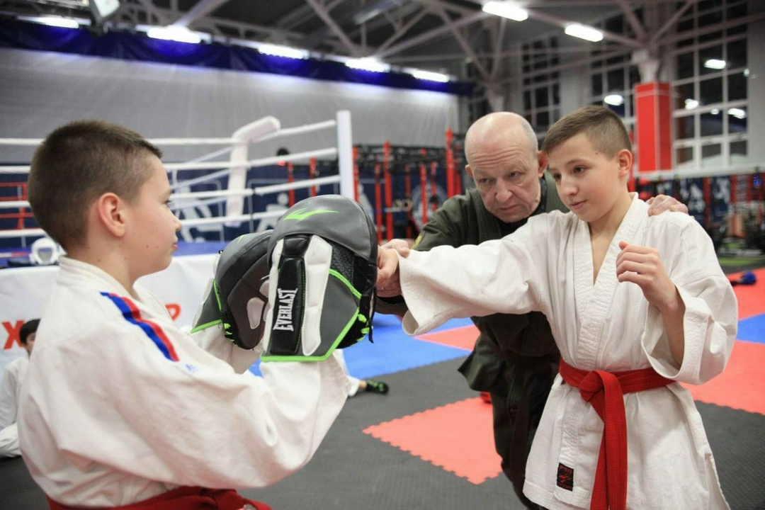 Дмитрий Чернышенко и Михаил Дегтярев представили результаты реализации программы «Земский тренер» в 2025 году.