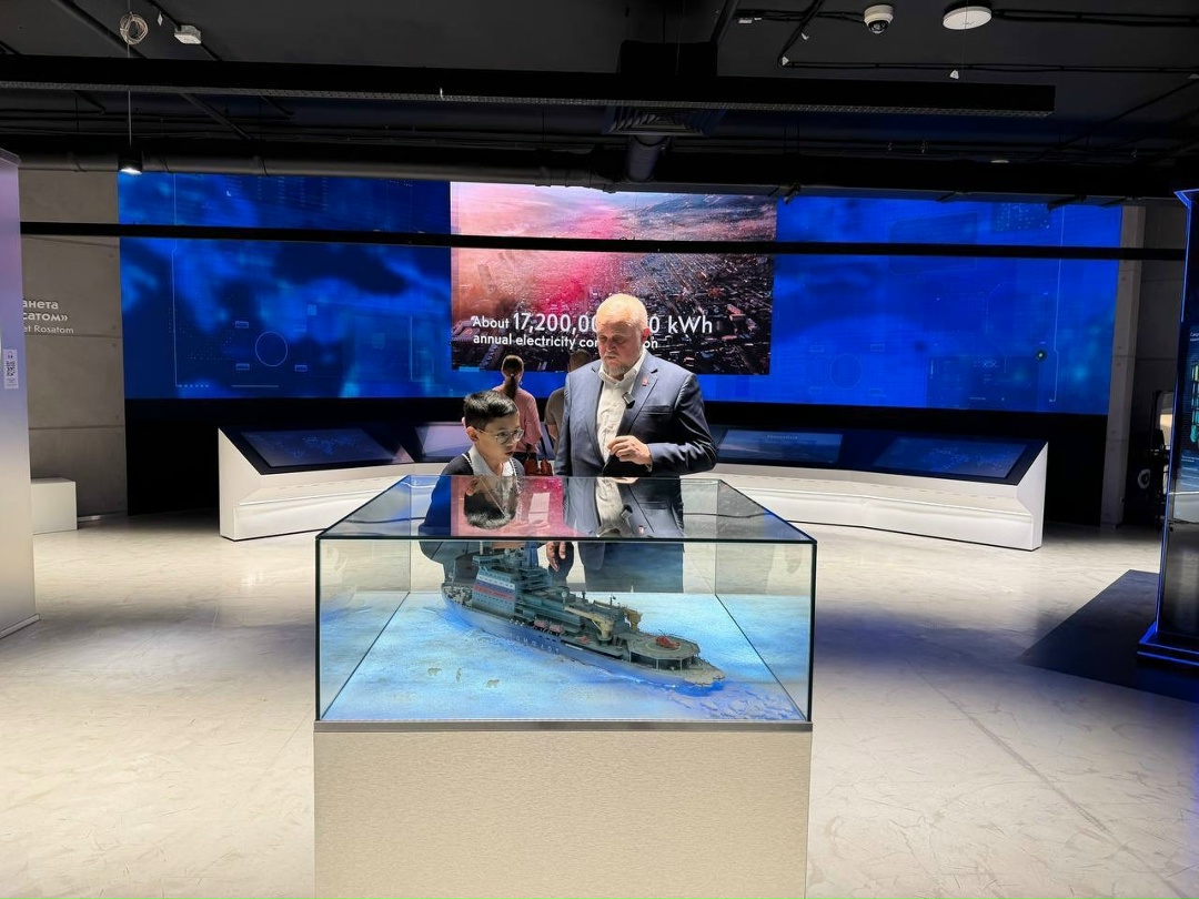 Сергей Цивилев исполнил мечту школьника из Татарстана посетить атомную подлодку