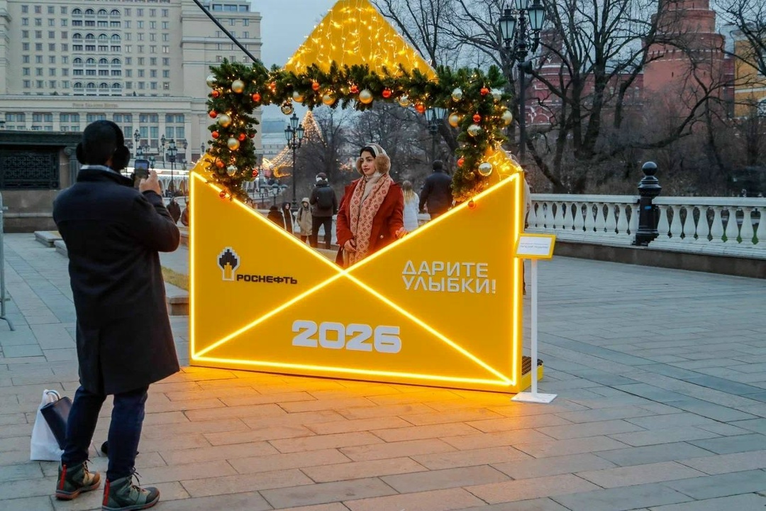 Новогодний маршрут от «Роснефти» Встречаемся на Тверском бульваре — здесь работает наша уличная фотовыставка «Притяжение Арктики»