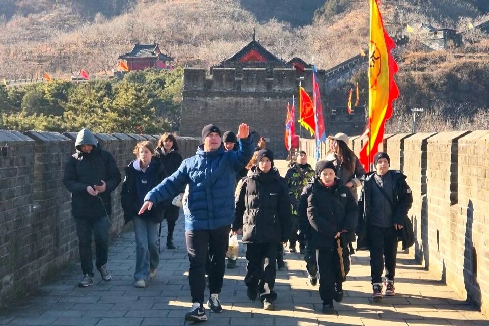 В НОВЫЙ ГОД - С ПОБЕДОЙ Свободненский Футбольный клуб "Метеор", в котором играют дети работников Амурского ГПЗ, вернулся из Китая с победой