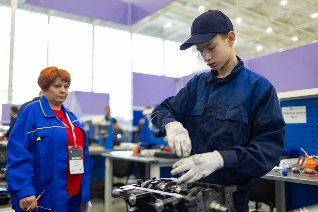 Дмитрий Чернышенко и Сергей Кравцов представили итоги работы движения «Абилимпикс» в 2025 году.