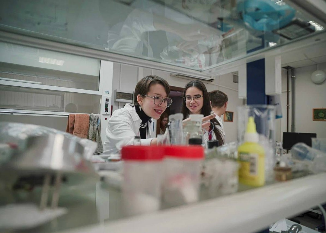 Дмитрий Чернышенко: На платформе «Добро.РФ» зарегистрировано 244 тыс. волонтеров в сфере науки.