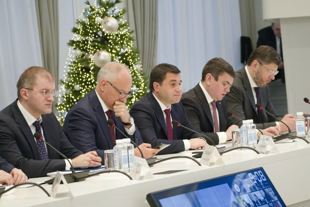 В Минстрое России прошло оперативное совещание под председательством Министра строительства и ЖКХ РФ Ирека Файзуллина