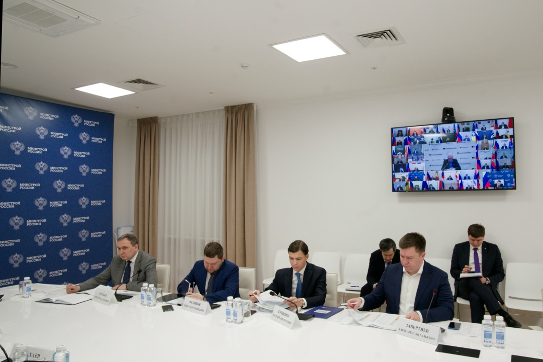 Глава Минстроя России Ирек Файзуллин провел всероссийское совещание по вопросам прохождения отопительного сезона 2025-2026 годов и действий по ликвидации…