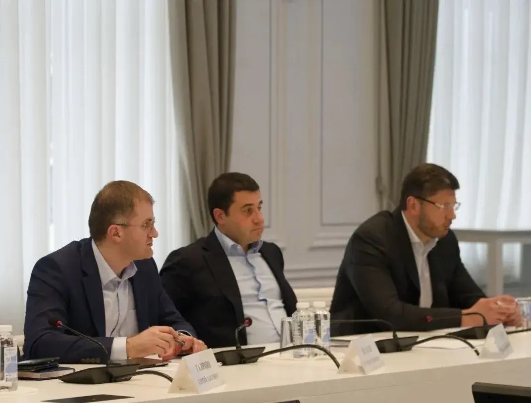 Министр строительства и ЖКХ РФ Ирек Файзуллин провел совещание по приоритетам развития строительной отрасли в 2026 году