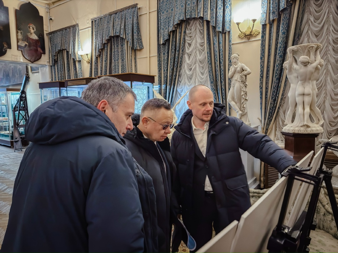 Глава Минстроя России Ирек Файзуллин посетил с рабочим визитом Курскую область