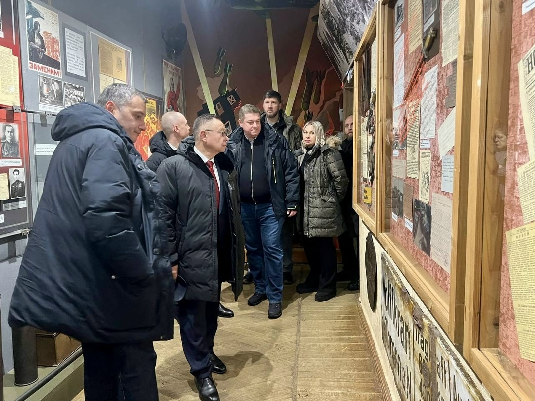 Глава Минстроя России Ирек Файзуллин посетил с рабочим визитом Курскую область