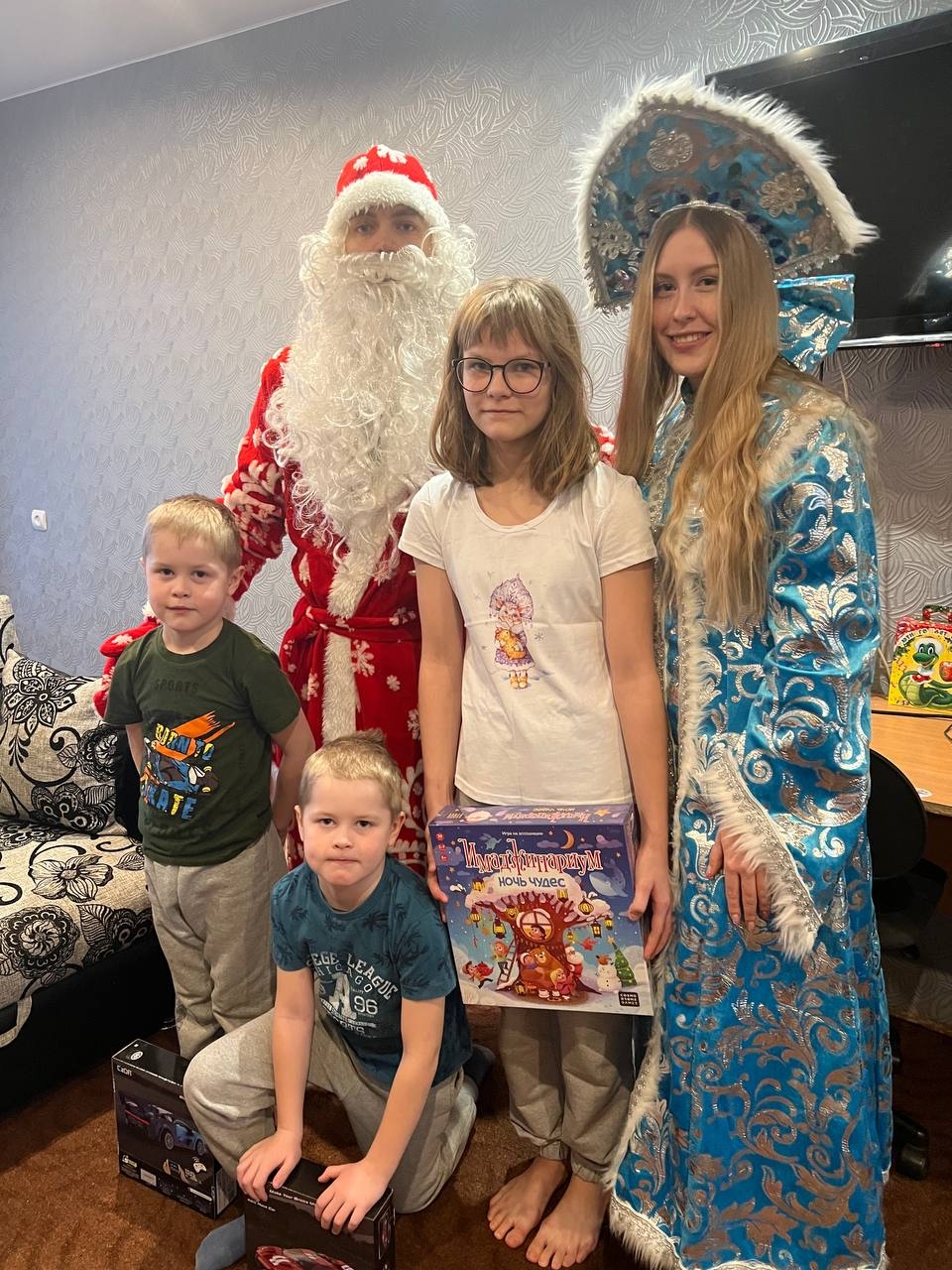 Совместно с Содружеством выпускников детских домов «Дети всей страны», фондом СТАТ