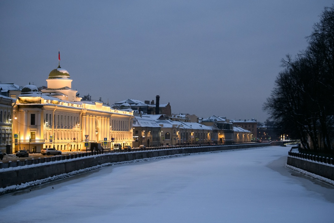В Санкт-Петербурге завершена модернизация системы наружного освещения на участке набережной реки Фонтанки от улицы Пестеля до набережной Кутузова. На смену…