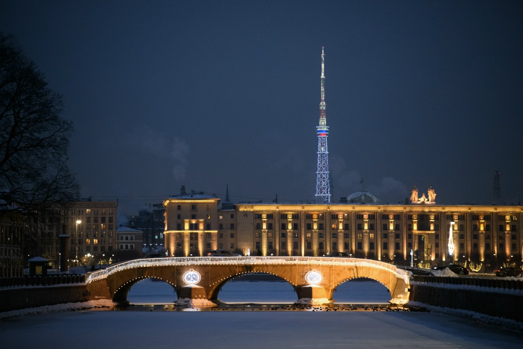 В Санкт-Петербурге завершена модернизация системы наружного освещения на участке набережной реки Фонтанки от улицы Пестеля до набережной Кутузова. На смену…