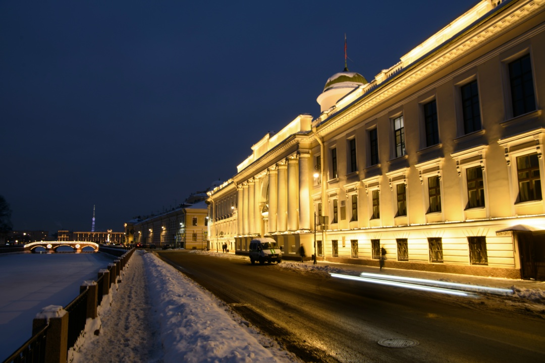 В Санкт-Петербурге завершена модернизация системы наружного освещения на участке набережной реки Фонтанки от улицы Пестеля до набережной Кутузова. На смену…