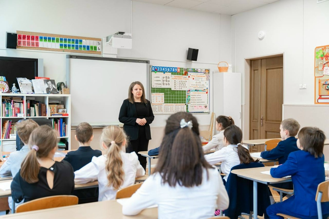 Дмитрий Чернышенко: В 2026 году более 1,1 млрд рублей будет направлено на программу «Земский учитель».