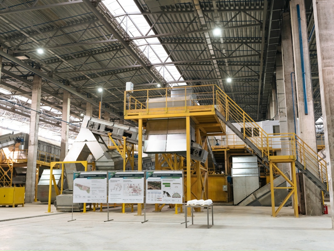 Дмитрий Патрушев осмотрел новые объекты обращения с твердыми коммунальными отходами в Республике Крым.