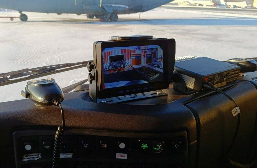 Какая красота, вызывайте пожарных! Хотя подождите… Они уже здесь! Парк пожарно-спасательной службы аэропорта Кольцово пополнил новенький КАМАЗ.