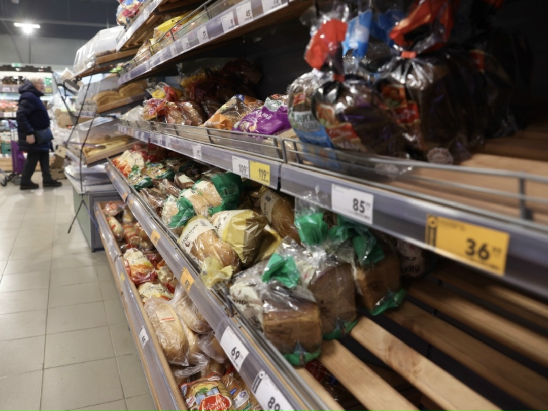 На 15 декабря 2025 года средняя потребительская цена на хлеб из ржаной муки и из смеси ржаной и пшеничной составила 99,79 руб./кг, что на 13,44% больше, чем в…