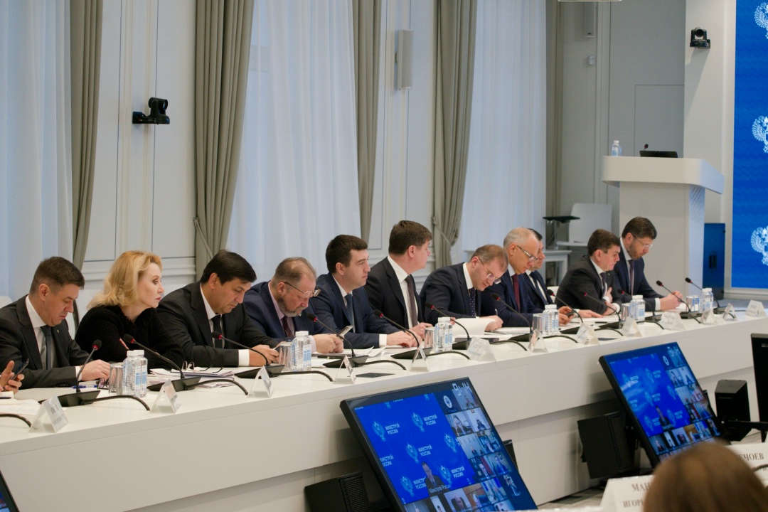 В Минстрое России прошло оперативное совещание под председательством Министра строительства и ЖКХ РФ Ирека Файзуллина