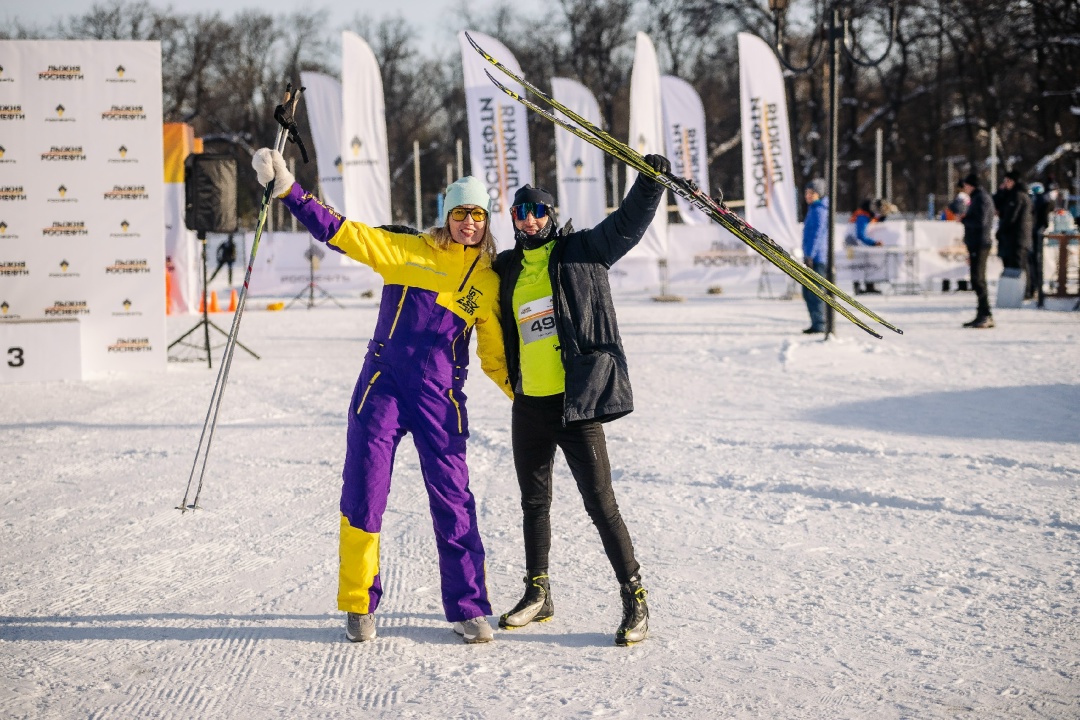 На старт, внимание, Уфа! В Уфе прошли корпоративные гонки «Лыжня Роснефти» — на старт вышли сотрудники 34 дочерних предприятий компании вместе с семьями