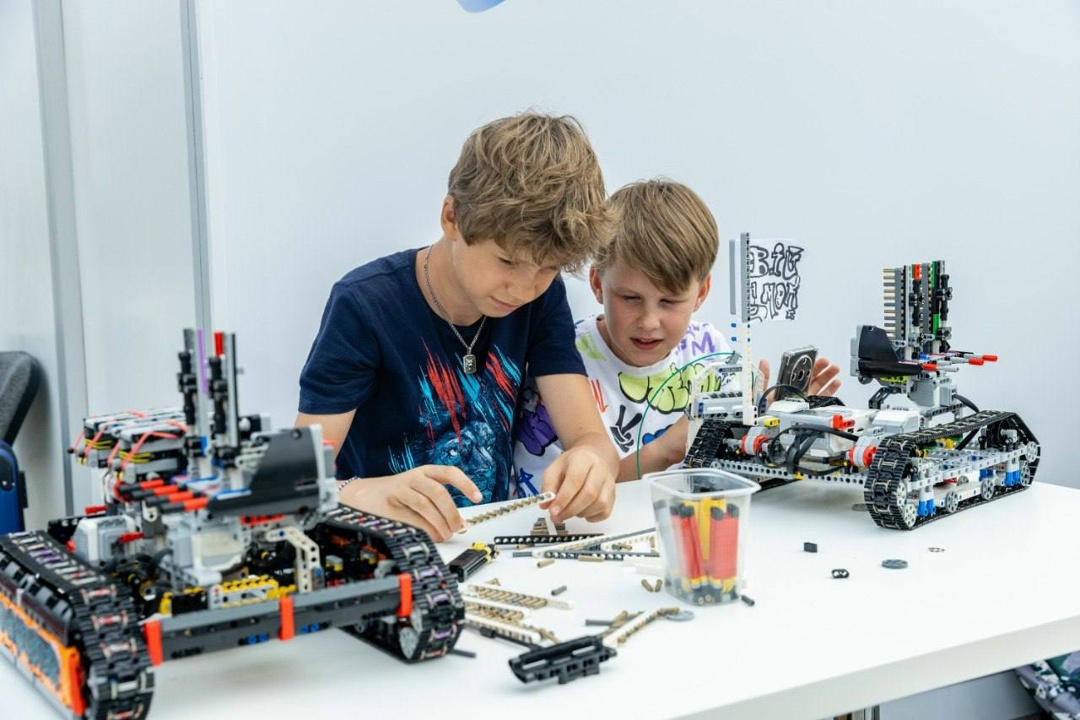 Дмитрий Чернышенко: Под эгидой ВОИР были созданы и внедрены в производство более 2 млн изобретений и разработок.