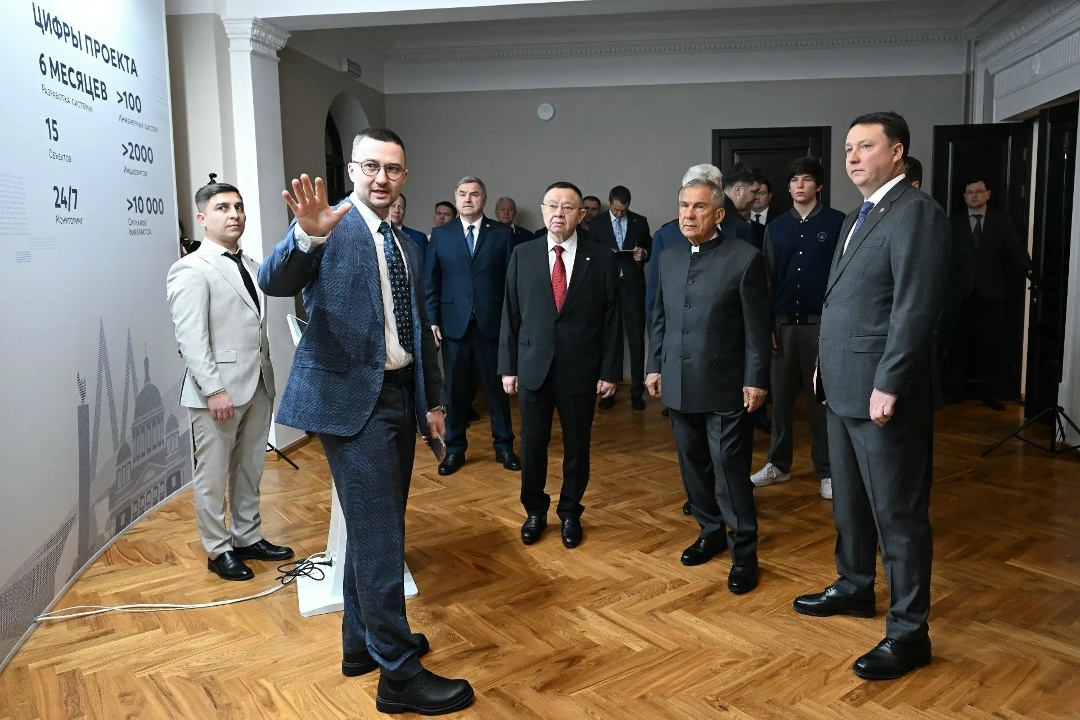 Глава Минстроя России Ирек Файзуллин в ходе рабочей поездки в Татарстан совместно с Раисом Республики Рустамом Миннихановым посетил Казанский государственный…