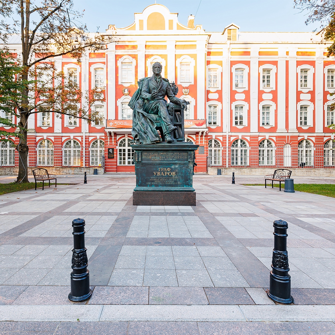 «Газпром» помогает Санкт-Петербургу меняться к лучшему.