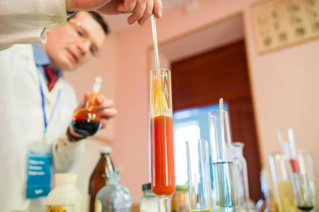 Дмитрий Чернышенко и Валерий Фальков поздравили аспирантов с профессиональным праздником.