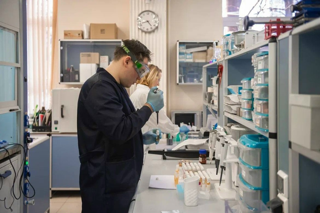 Дмитрий Чернышенко и Валерий Фальков поздравили аспирантов с профессиональным праздником.