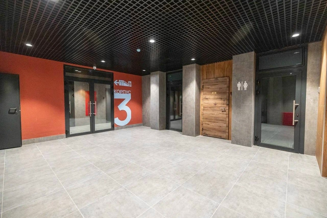 Алхимия новоселья В Когалыме завершается строительство самого высотного здания города — жилого комплекса «Философский камень»