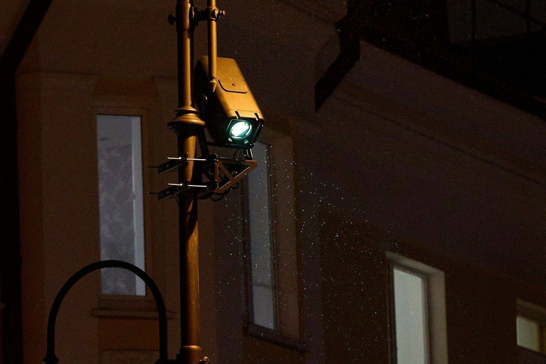 Зебры Республики Коми При поддержке ЛУКОЙЛа на дорогах Сыктывкара и Ухты установили проекторов пешеходных переходов