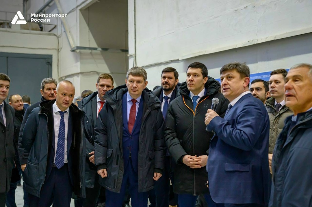 Антон Алиханов и Максим Решетников провели совещание координационного штаба по повышению производительности труда