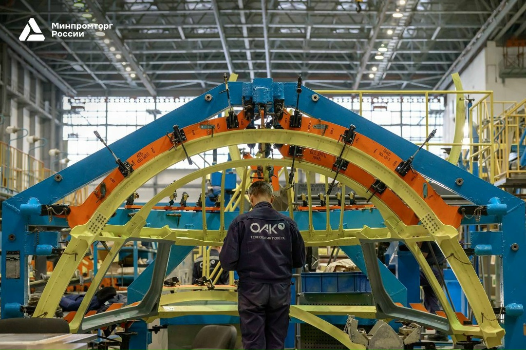 Антон Алиханов и Максим Решетников провели совещание координационного штаба по повышению производительности труда