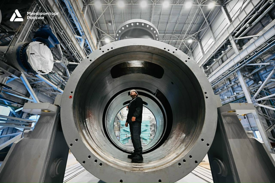 Антон Алиханов посетил строящийся сборочно-испытательный комплексе АО «Казанькомпрессормаш»