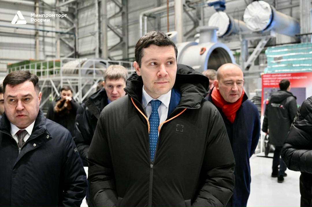 Антон Алиханов посетил строящийся сборочно-испытательный комплексе АО «Казанькомпрессормаш»