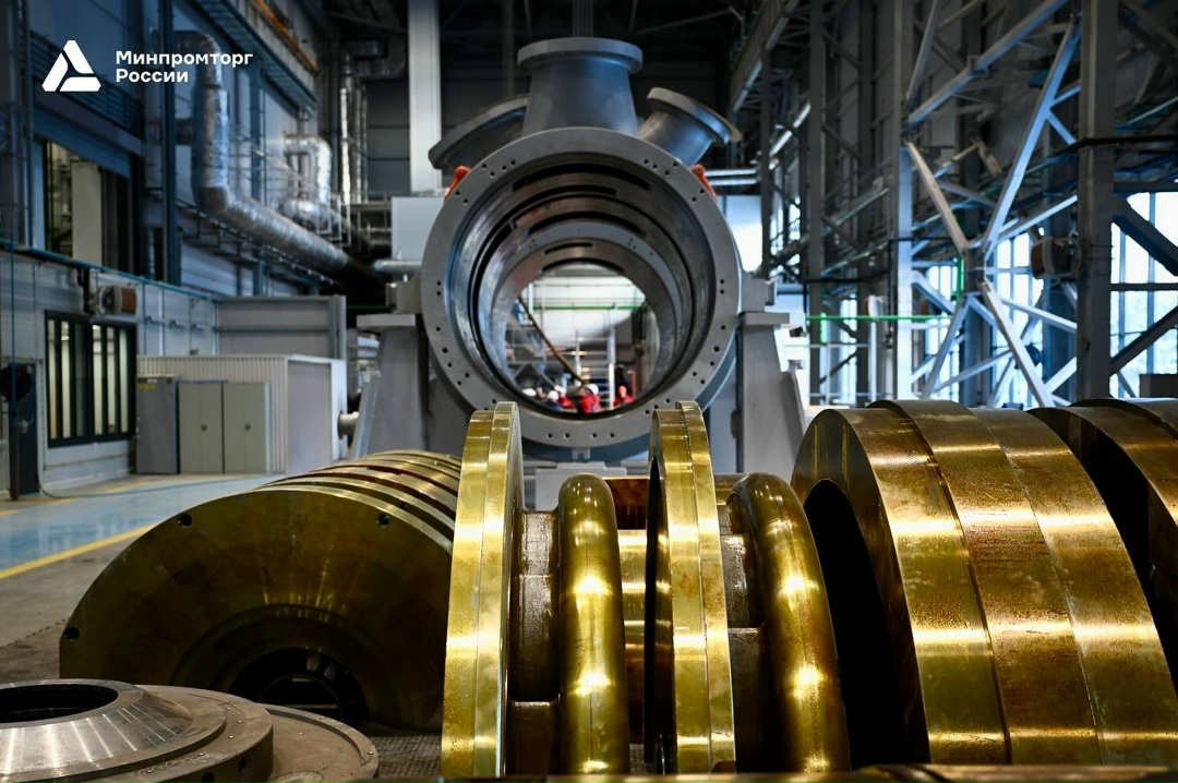 Антон Алиханов посетил строящийся сборочно-испытательный комплексе АО «Казанькомпрессормаш»