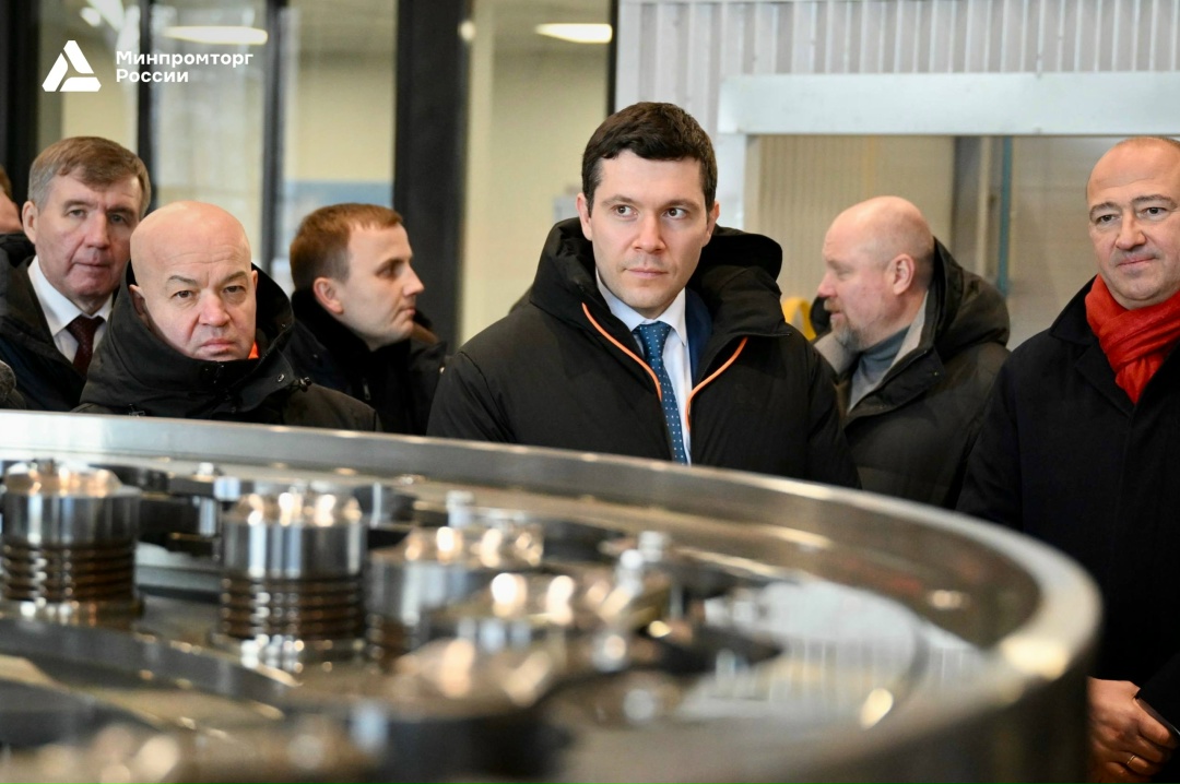 Антон Алиханов посетил строящийся сборочно-испытательный комплексе АО «Казанькомпрессормаш»