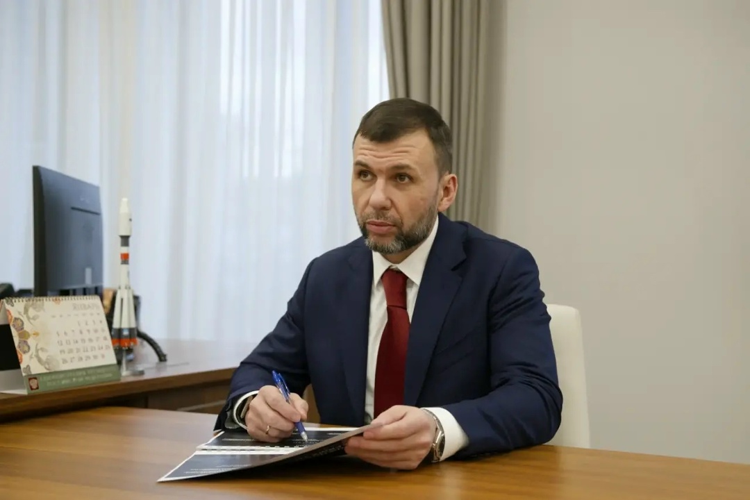 Глава Минстроя России Ирек Файзуллин провел рабочую встречу с Главой ДНР Денисом Пушилиным